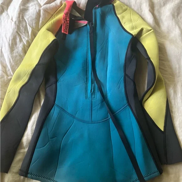 Billabong spring suit Teal and Yellow Women's Swim Wetsuit
Surf capsule - Picture 3 of 3
